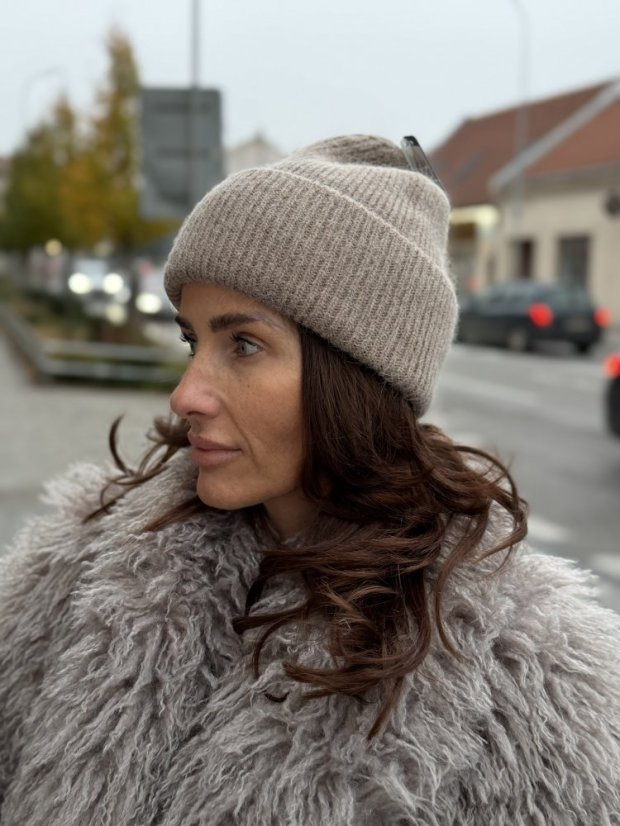 Čiapka basic taupe uni