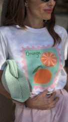 Biele tričko s oranžovou citrusovou potlačou v pastelových farbách