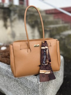 Camel hnedá shopper kabelka – elegantná a priestranná Camel hnedá shopper kabelka – elegantná a priestranná