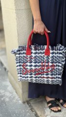 Tmavomodrá plážová taška Summer Vibes s červenými rúčkami a strapcami