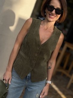 Štýlová dámska menčestrová vesta Gina v khaki farbe a elegantným výstrihom do V