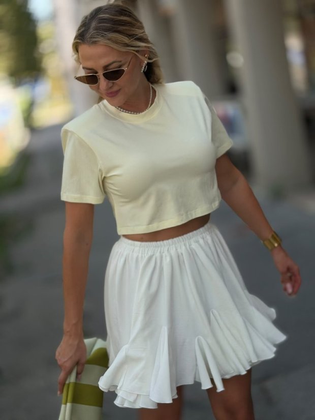 Dámske béžové crop top tričko Slay s krátkym rukávom a skráteným strihom