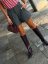Šedé dámske kraťasky Scuro s elegantným voľnejším strihom, vyšším pásom a jemne pružným materiálom.