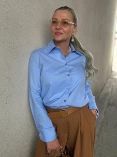 Modrá prúžkovaná košeľa Imperial z bavlny, elegantný dámsky štýl s talianskym strihom.