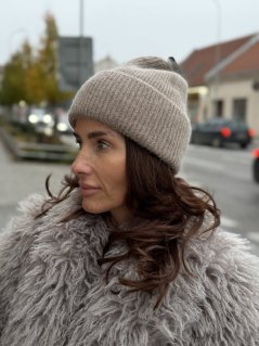 Čiapka basic taupe uni