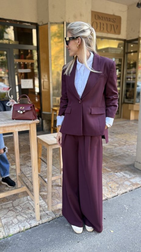 Dámske sako Imperial vo vínovej farbe s fazónovým golierom – elegantný taliansky štýl