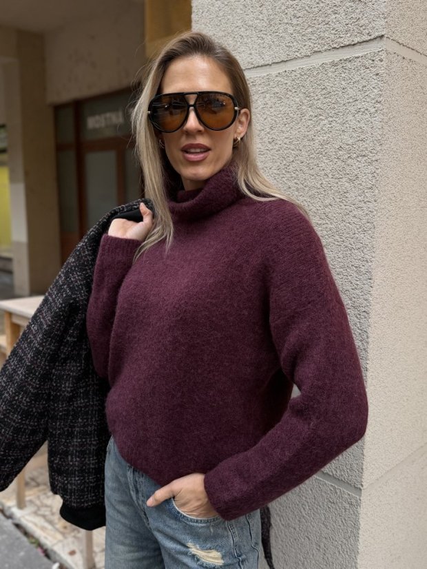 kabátová bomber bunda v čierno burgundy tkanine s ozdobnými gombíkmi v talianskom štýle