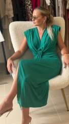 Dámske zelené šaty Imperial Dea s riaseným strihom, výstrihom do V a elegantnou splývavou líniou